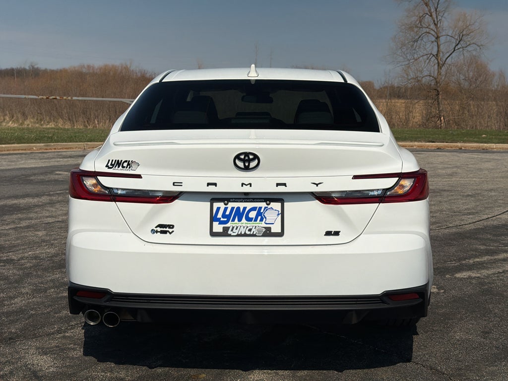 2025 Toyota Camry Hybrid SE