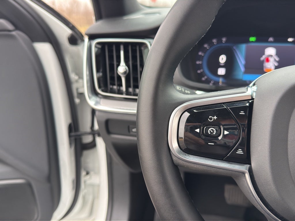 2024 Volvo S60 Plus Black Edition AWD