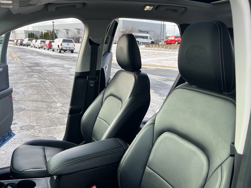 2022 Ford Escape Titanium