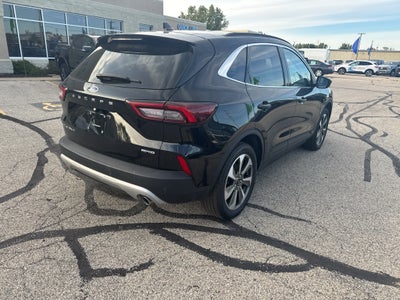 2025 Ford Escape Platinum