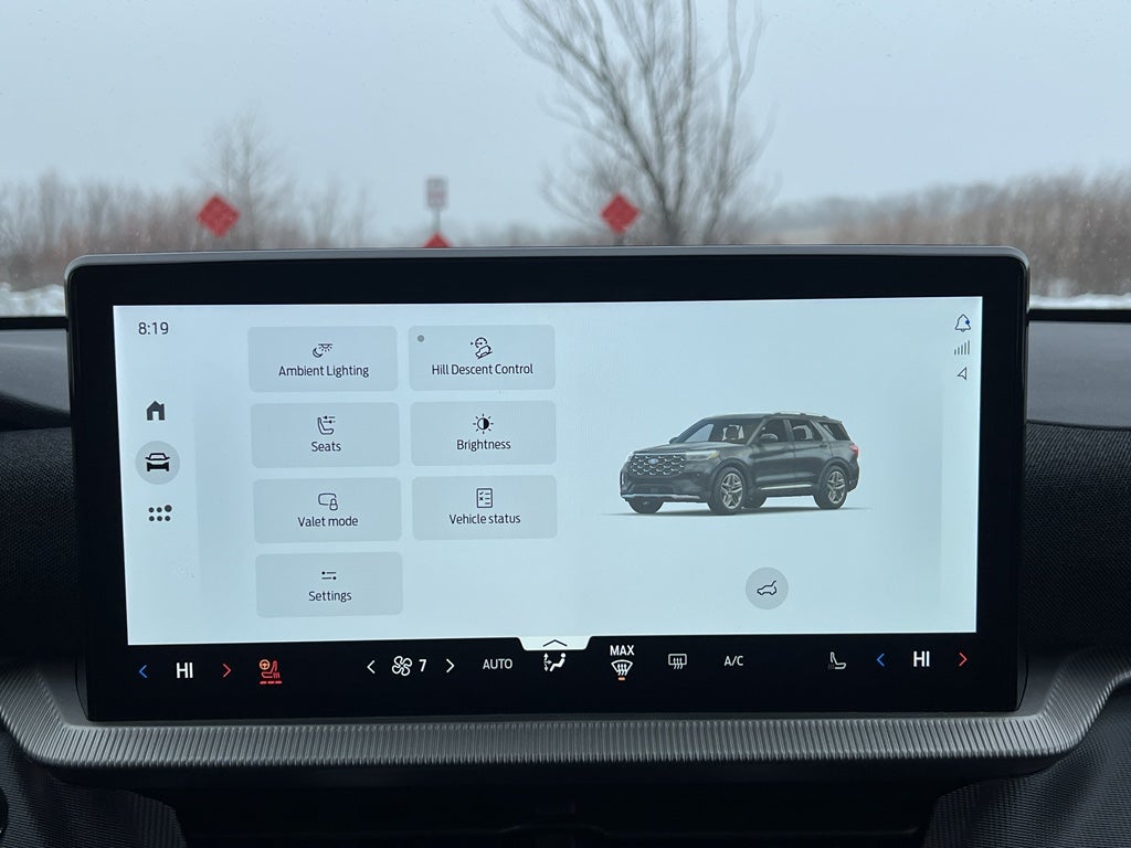 2025 Ford Explorer ST-Line