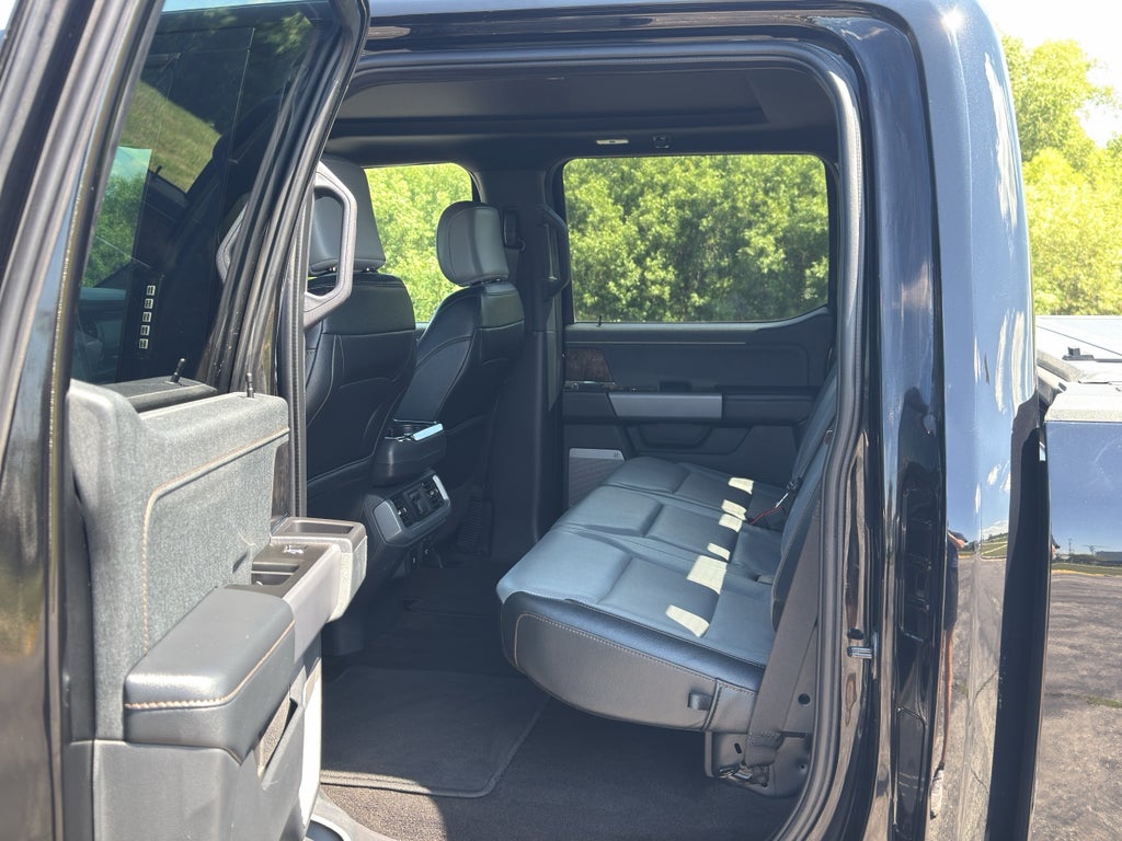 2023 Ford F-150 Lightning LARIAT
