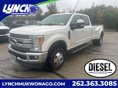 2017 Ford Super Duty F-350 DRW Pickup Lariat