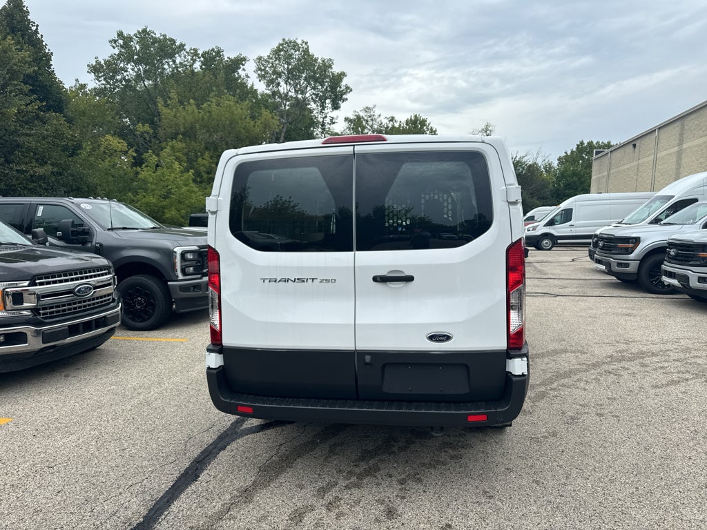 2025 Ford Transit Cargo Van T-250 130" Low Rf 9070 GVWR RWD