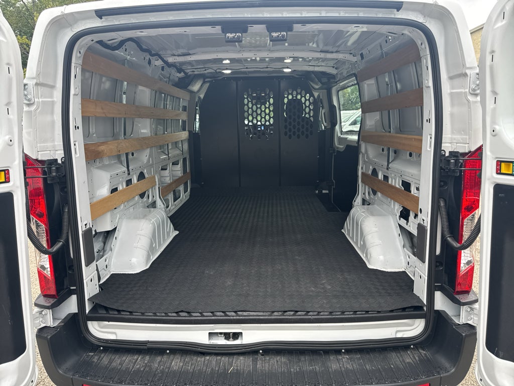 2025 Ford Transit Cargo Van T-250 130" Low Rf 9070 GVWR RWD