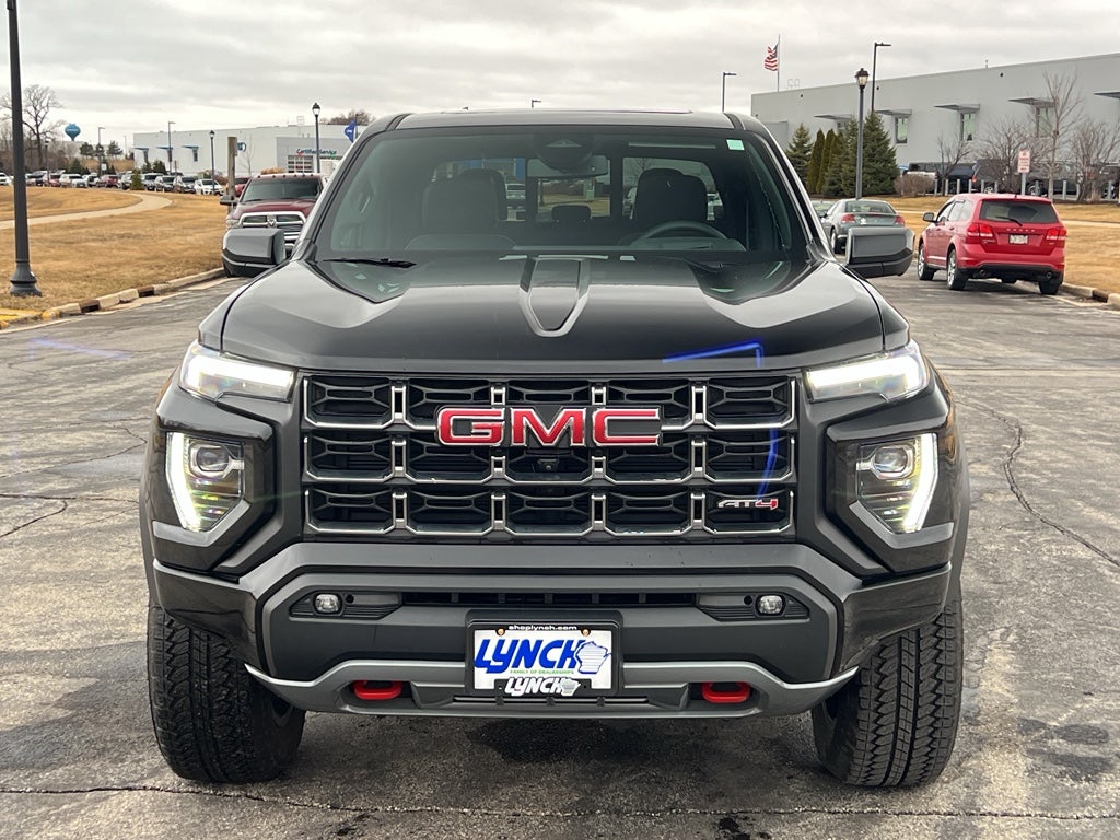 2025 GMC Canyon 4WD AT4