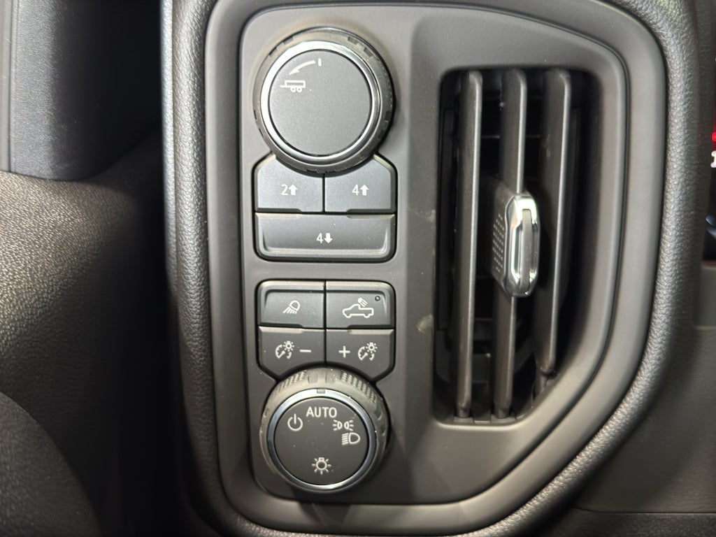 2026 Chevrolet Silverado 2500 HD Custom - Photo 31