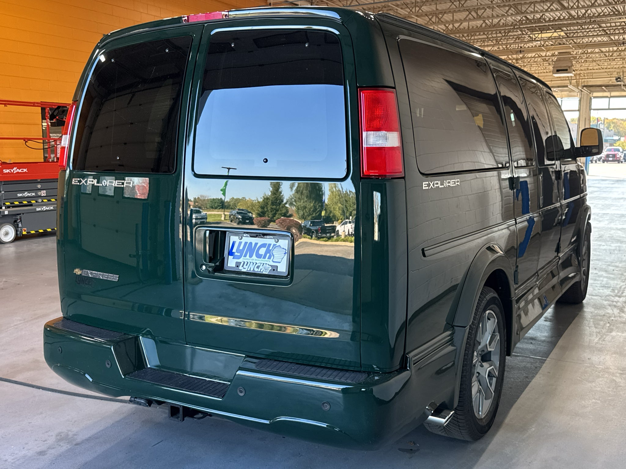 2026 Chevrolet Express Cargo WT