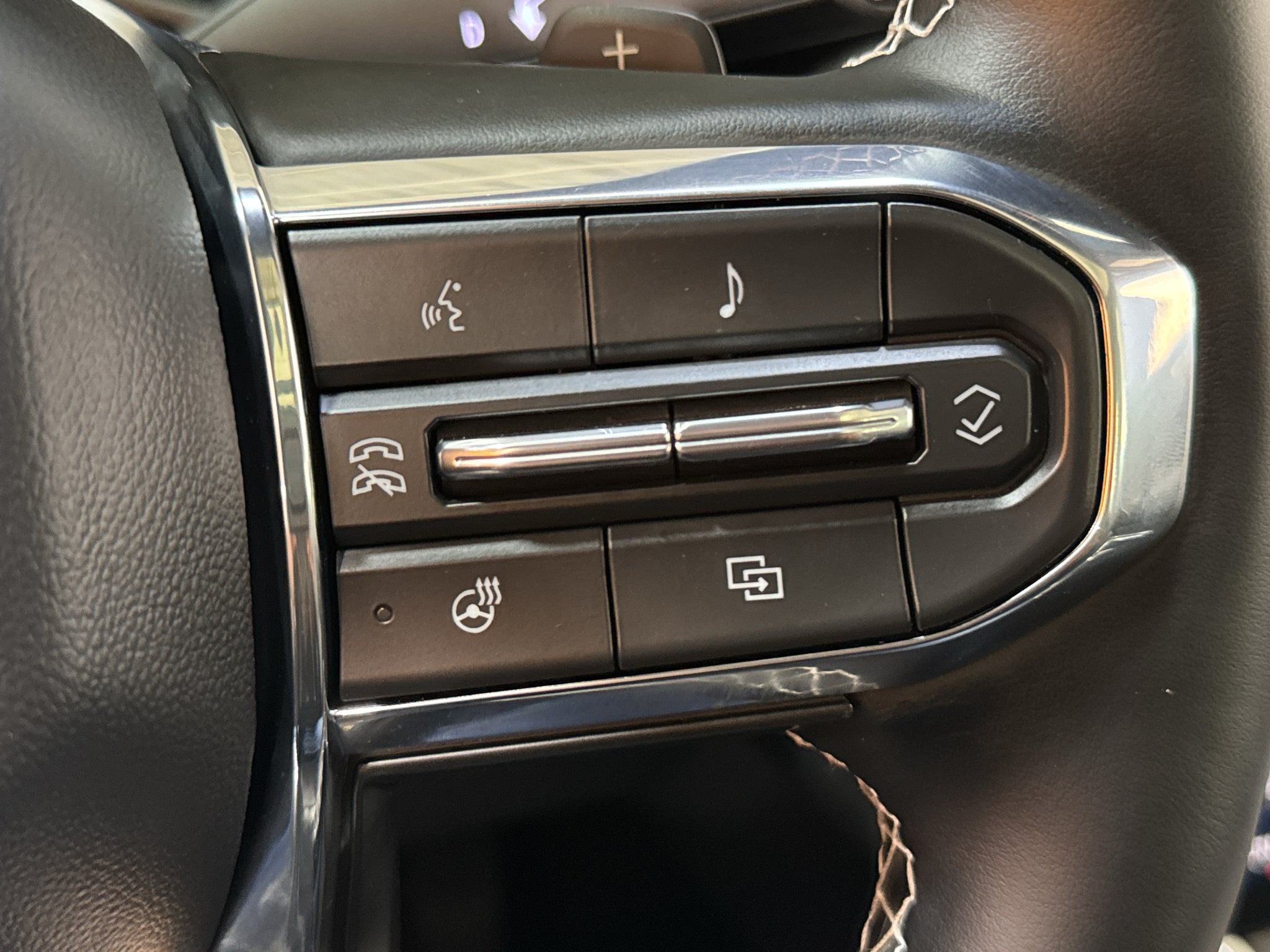 2025 GMC Acadia Denali