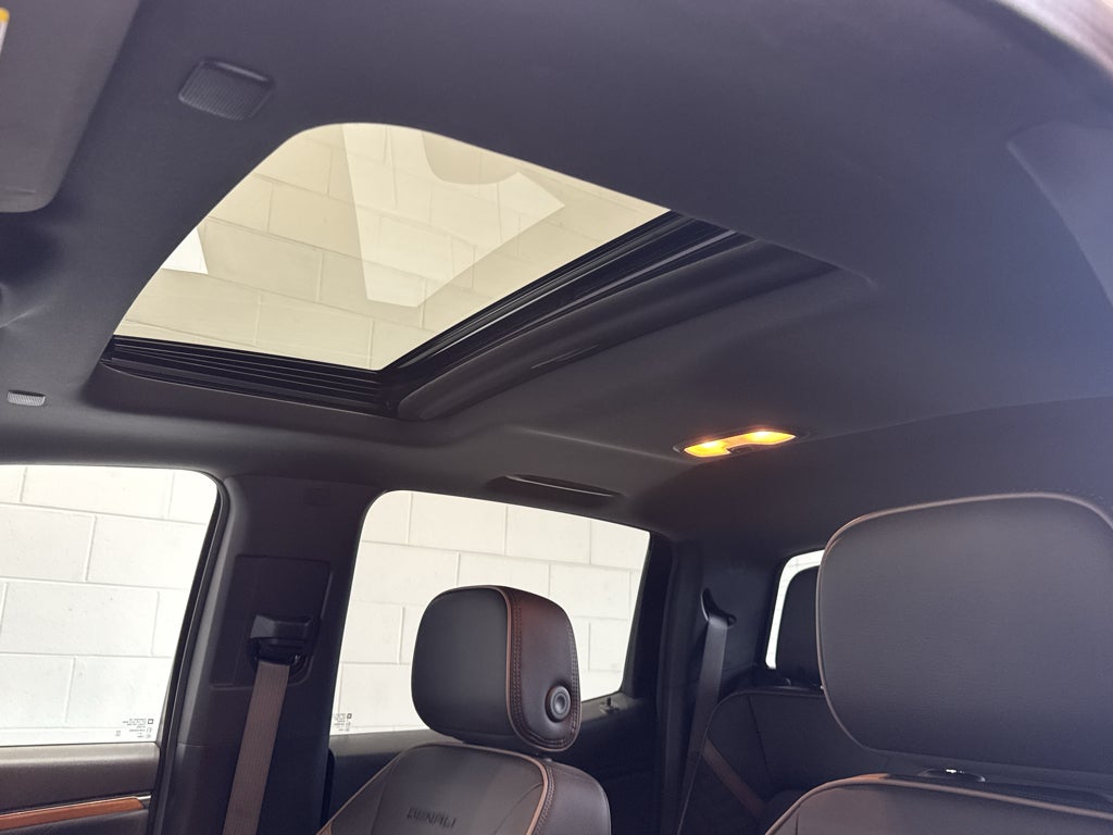 2025 GMC Canyon Denali