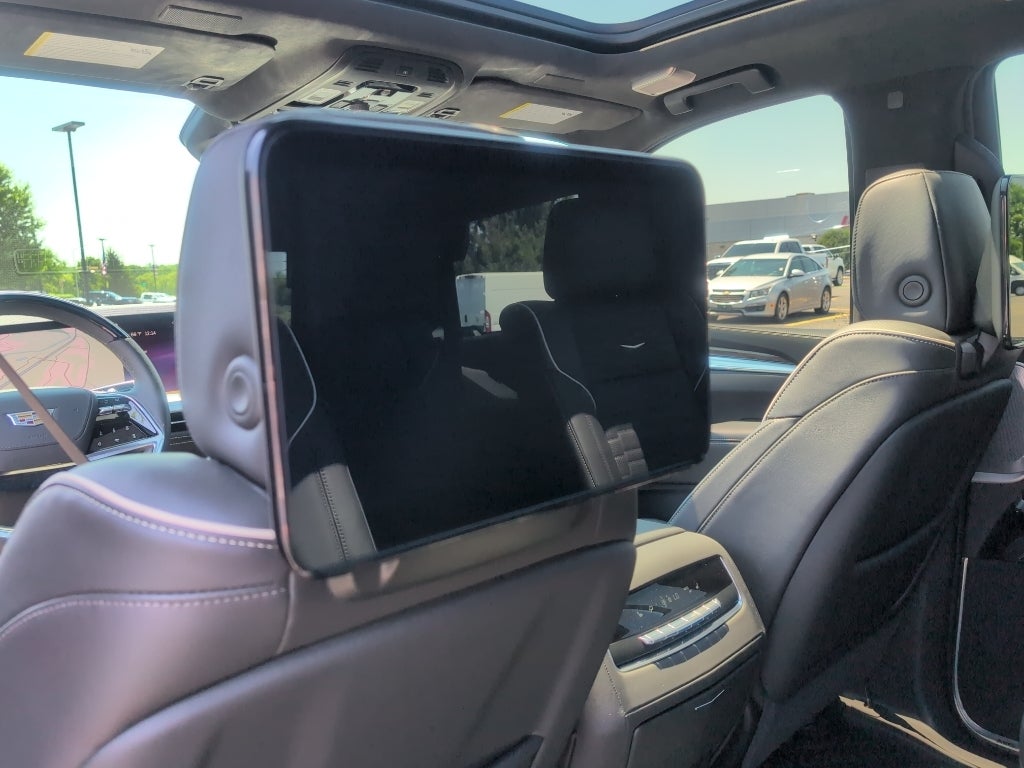 2025 Cadillac Escalade Sport Platinum